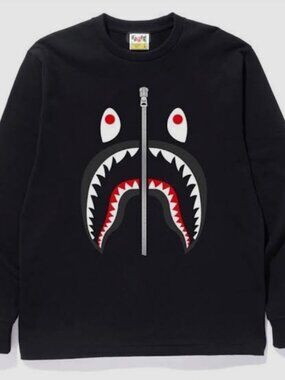 A BATHING APE LONG SLEEVE BLACK SHARK ZIPPER FACE TSHIRT LARGE NWOT
